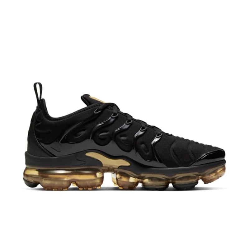 Nike Air VaporMax Plus
"Black & Metallic Gold"